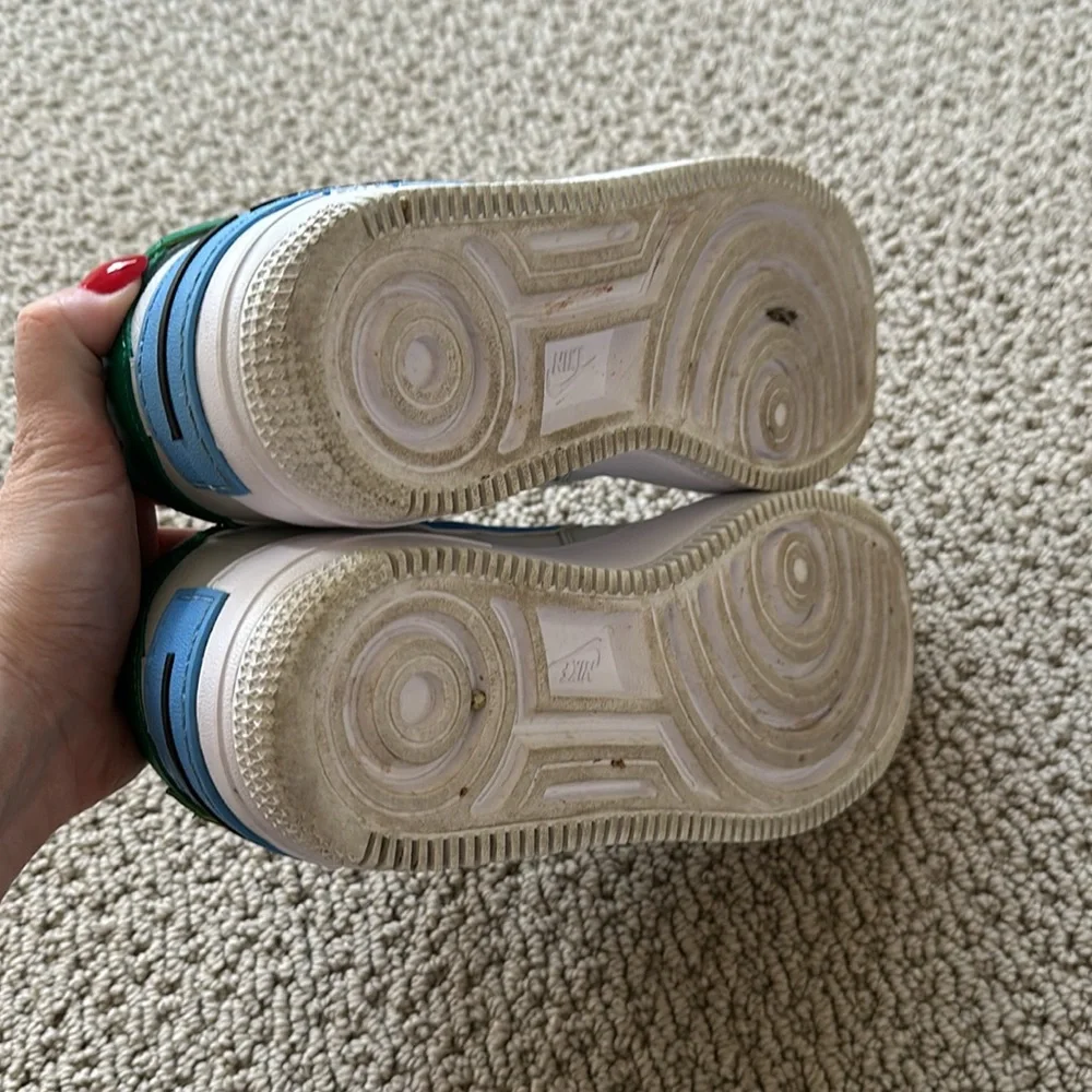 AF1 - Picture 4 of 5